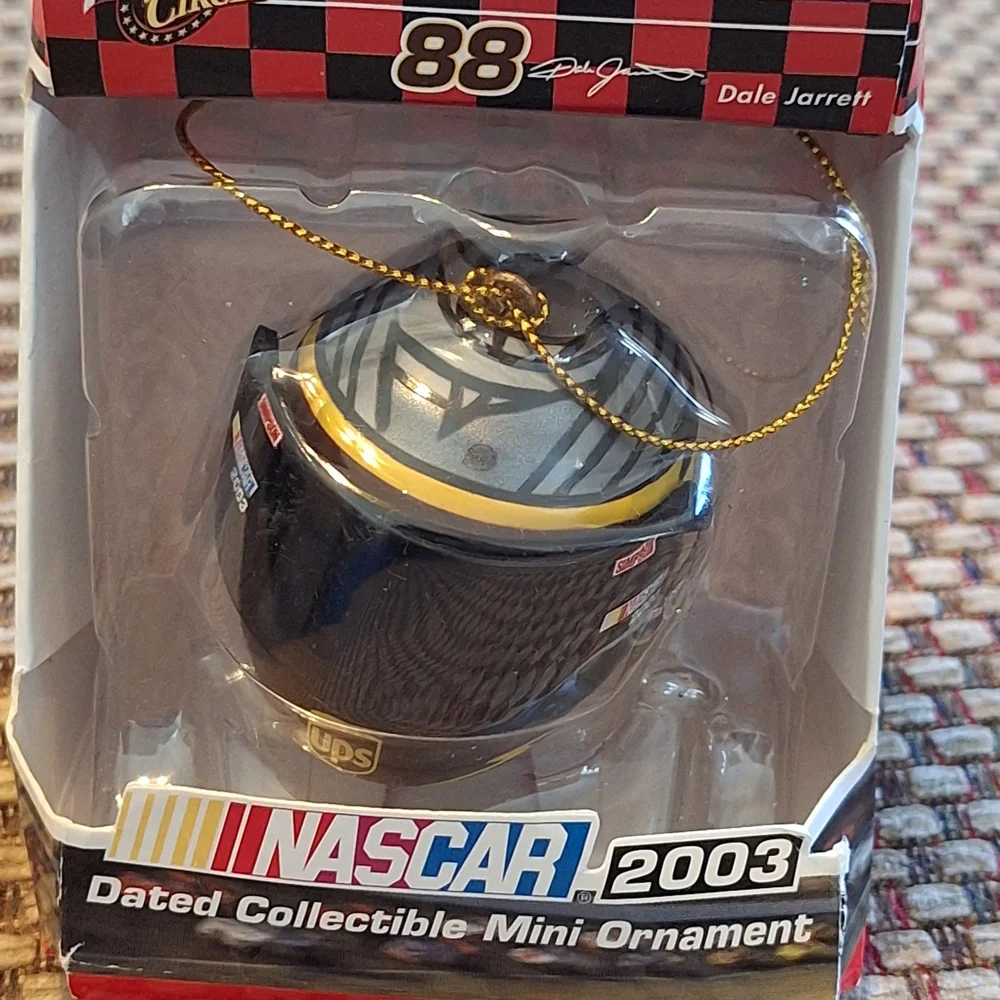 Nascar helmet collectors